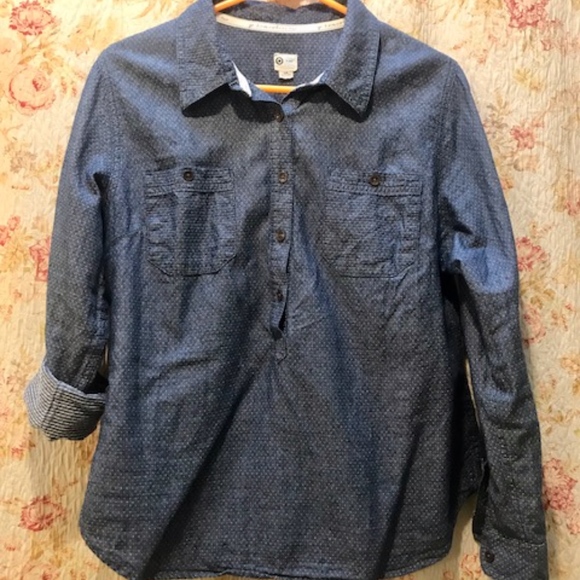 Toms Tops - TOM's Polka Dotted Denim Shirt Toms Tops - TOM's Polka Dotted Denim Shirt
